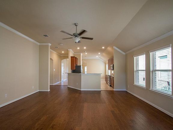 5th image of 4613 Ray Roberts Dr