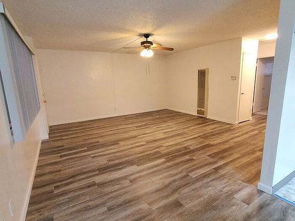 5th image of 4452 Rosebud Ln APT C