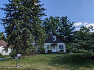 2128 Robinson Rd, Lansing, MI 48910