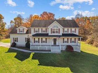 4 Woodridge Dr, Chester, NY 10918