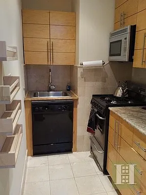 Rented by Halstead Real Estate | media 6