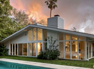 8515 Allenwood Rd, Los Angeles, CA 90046