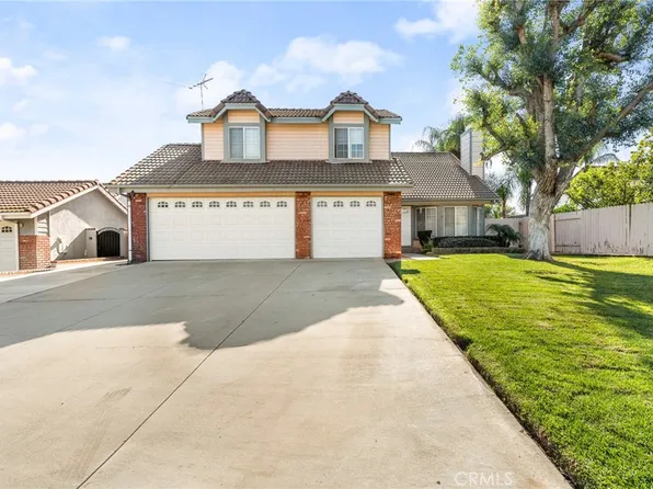 11048 Thrush Dr, Riverside, CA 92505