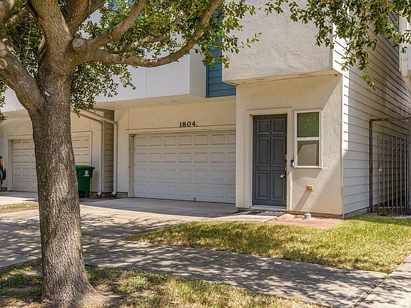 2nd image of 1804 Goliad St