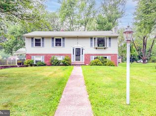 1405 Ivy Ln, North Wales, PA 19454