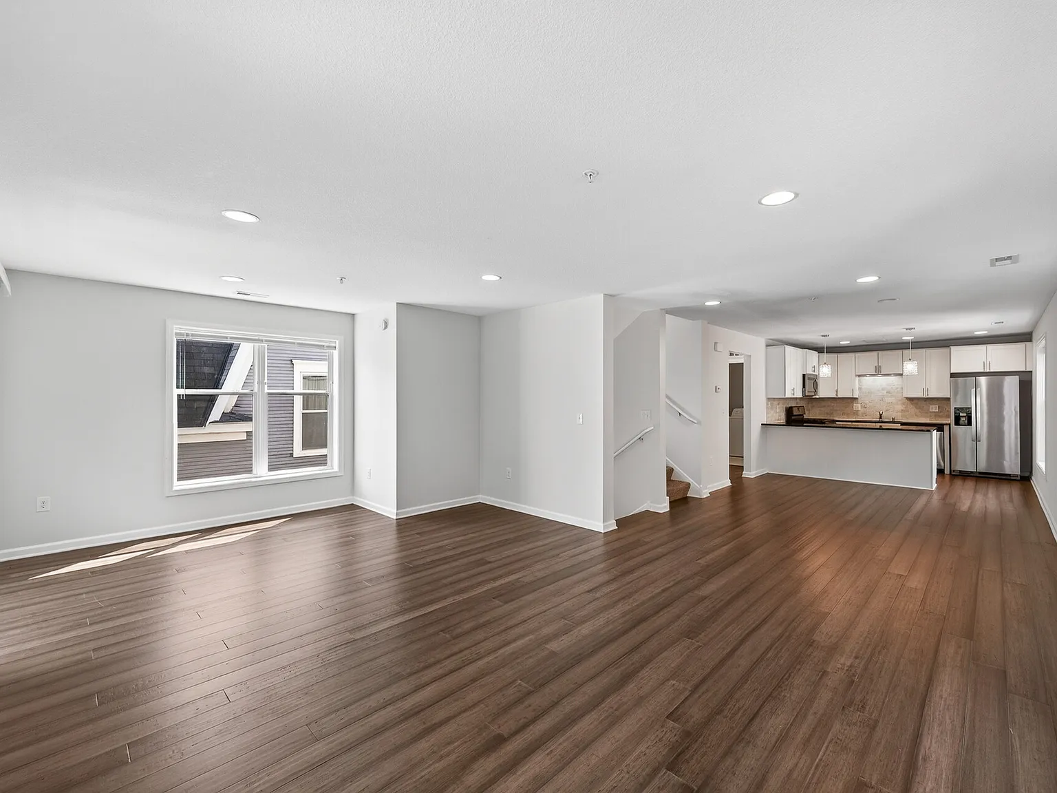 4 bed, 1887 sqft, $2,950 — Photo 4