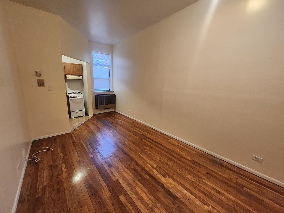 2nd image of 126 E 83rd St APT 2E