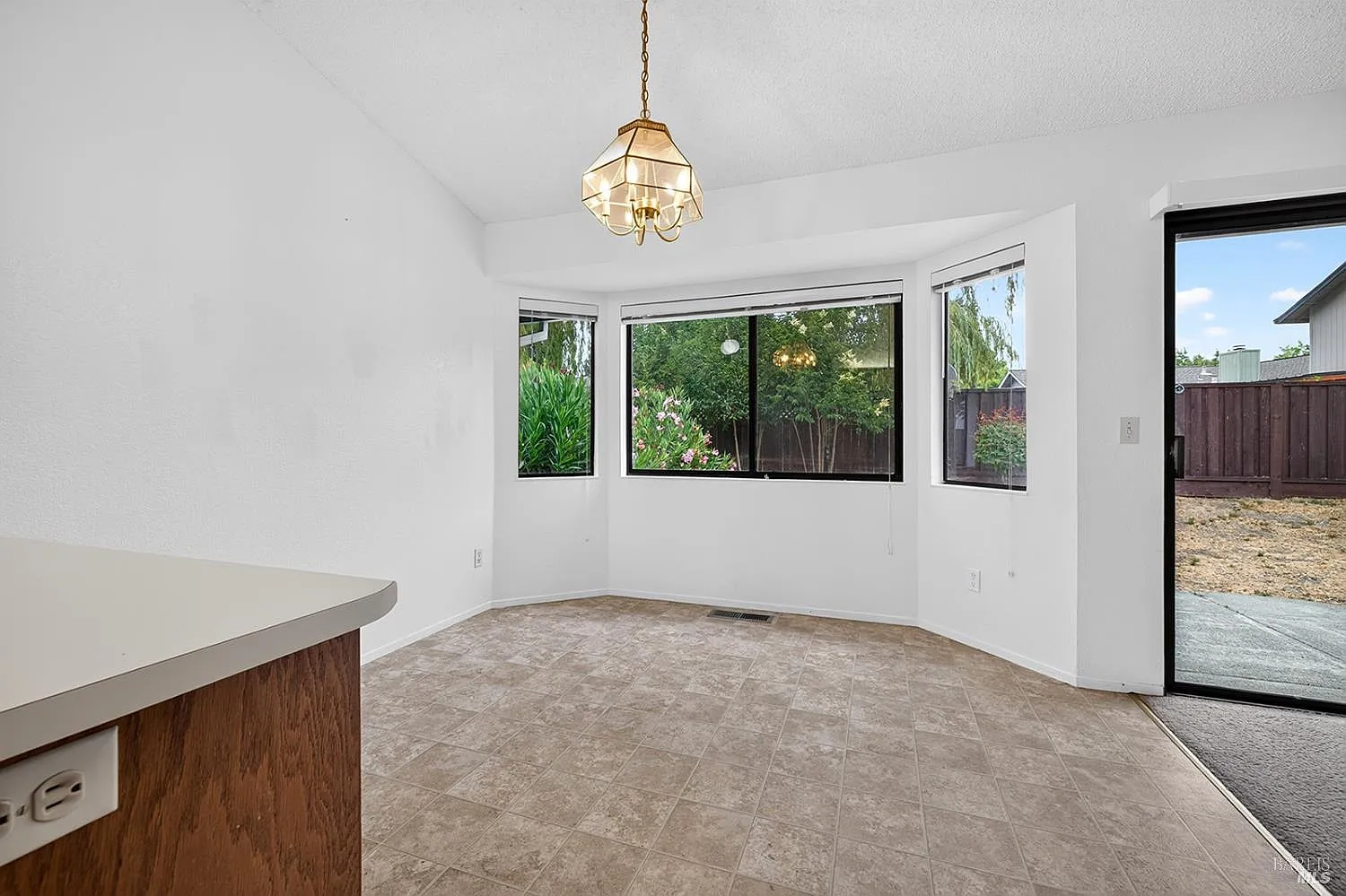 527 Mallory Avenue - Photo 11