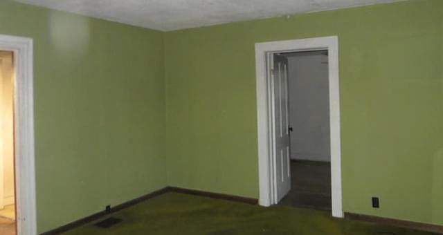1st image of 306 W 9th Ave