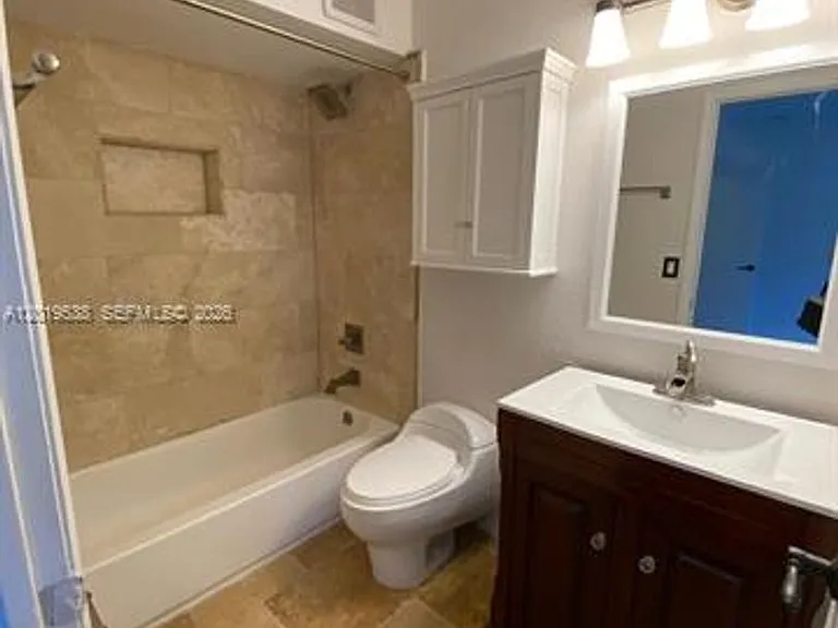 2041 Pompeii Ct #2014 — Photo 20