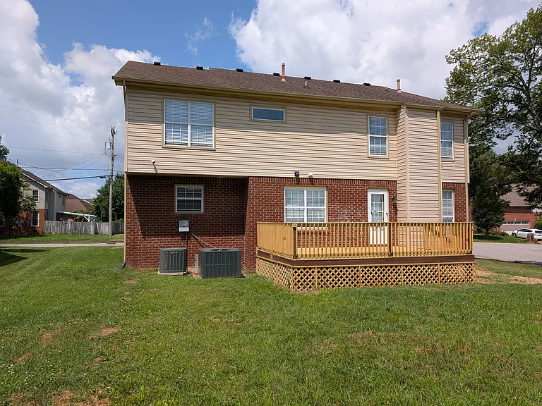 4713 Derbyshire Dr — Photo 14
