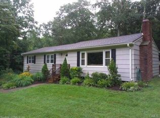 65 Village Dr, Shelton, CT 06484