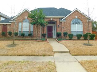 3737 Red Oak Trl, The Colony, TX 75056