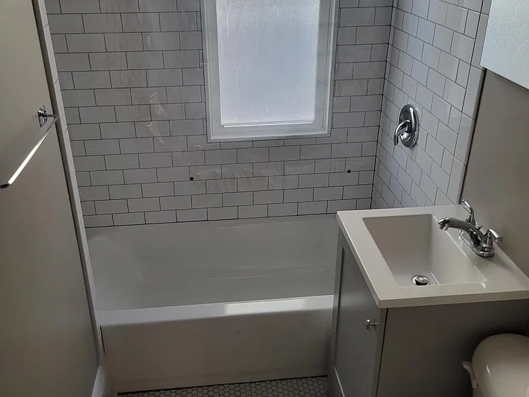 1681 Van Buren Ave #1 — Photo 8