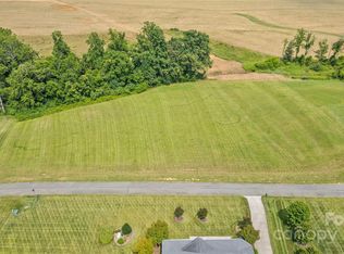 1585 Teeter Farms Dr, Mooresville, NC 28115