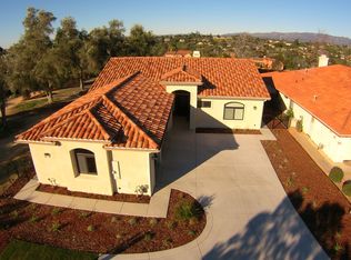 1082 Ridge Heights Dr, Fallbrook, CA 92028