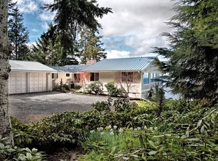 3388 Smugglers Cove Rd, Greenbank, WA 98253
