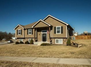 1201 Ragan Dr, Pleasant Hill, MO 64080