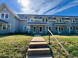 410 W 15th Ave, Moline, IL 61265