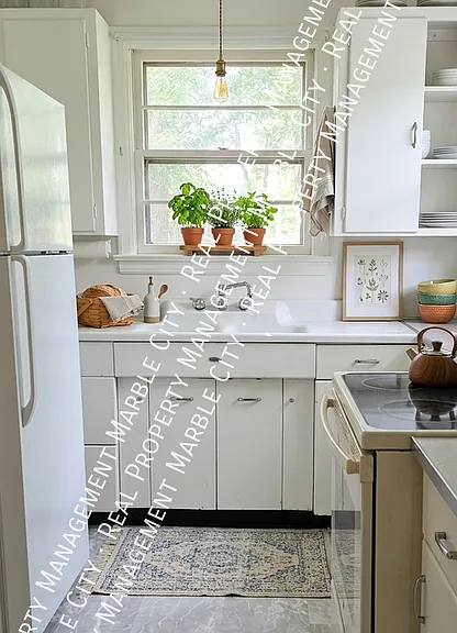 1812 Cedar Ln — Photo 17