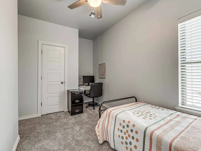 12925 Black Hills Dr — Photo 22