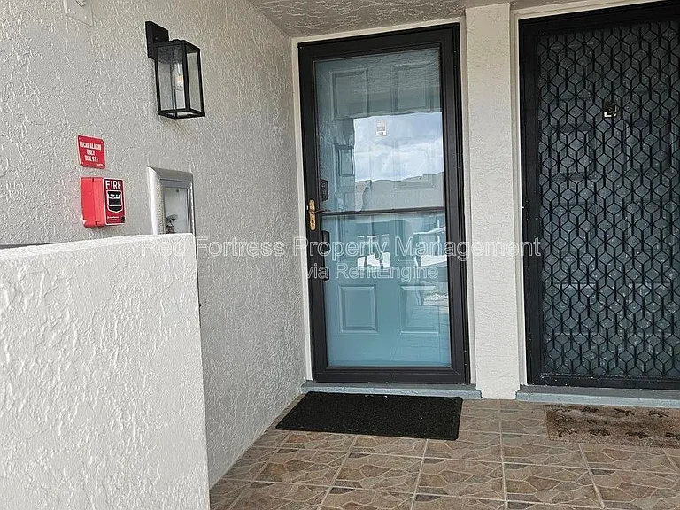 5710 Trailwinds Dr #525 — Photo 7