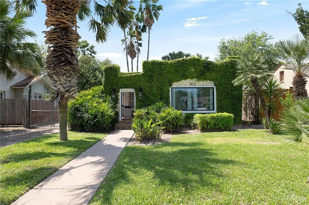 2 bed, 1.0 bath, 1008 sqft, $1,850 — Photo 1