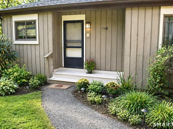 8 Tamarack Lane #8, Woodbury, CT 06798