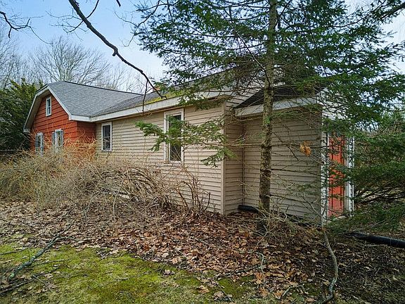 4th image of 767 Salmon Falls Road