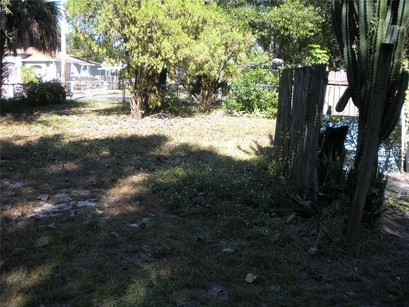 2nd image of 2310 W Henry Ave