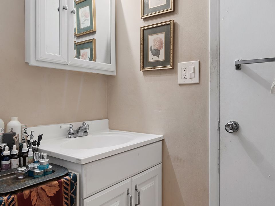 1st image of 2170 NE 51st Ct #2A