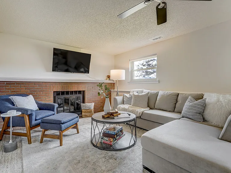 2518 Legend Ter — Photo 18