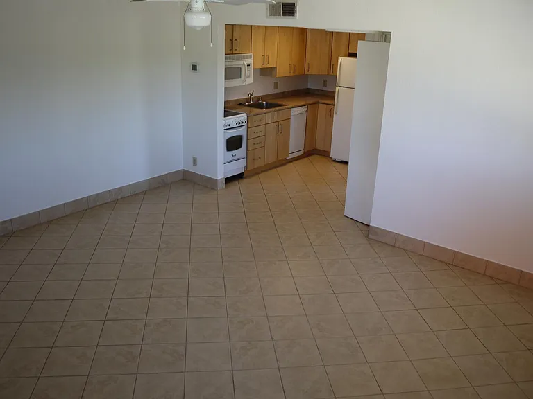700 W University Dr #231 — Photo 12