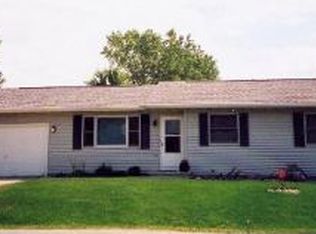 702 McKinley St, Omro, WI 54963