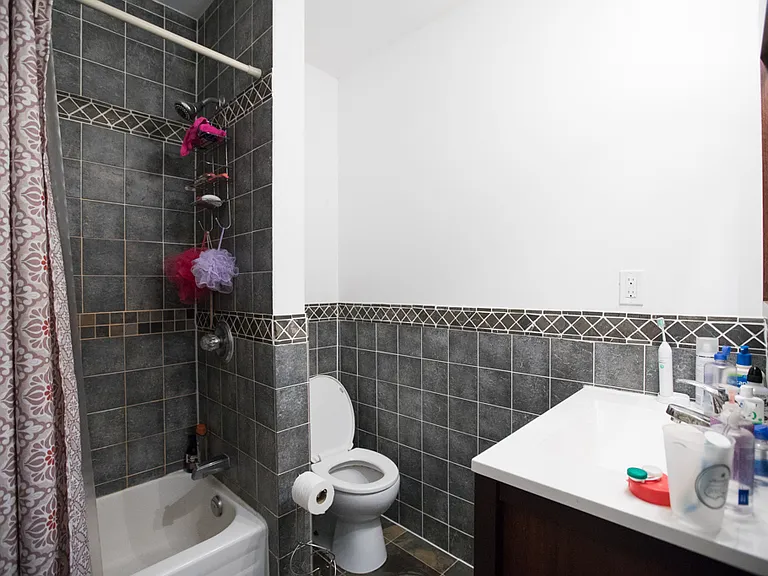 4 Lappin Ave #U — Photo 11