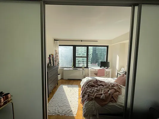 Rented by Olympia House Delaware LP | media 27