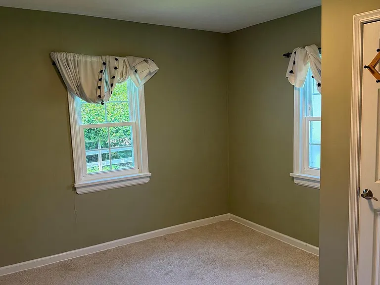 121 Macdade Rd — Photo 30