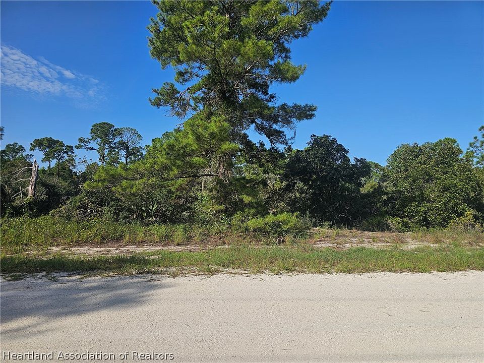 1st image of 476 Lake Helen Dr