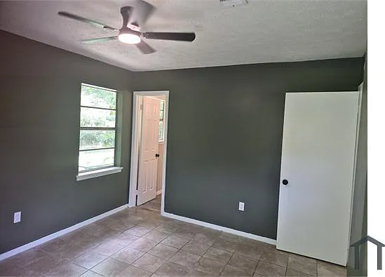 5629 Queen Mary Ln — Photo 7