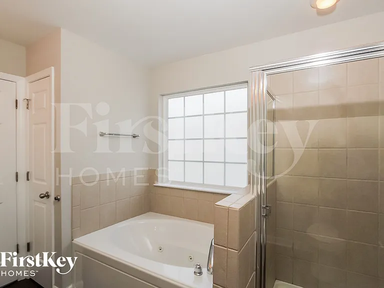 4204 High Shoals Dr — Photo 9