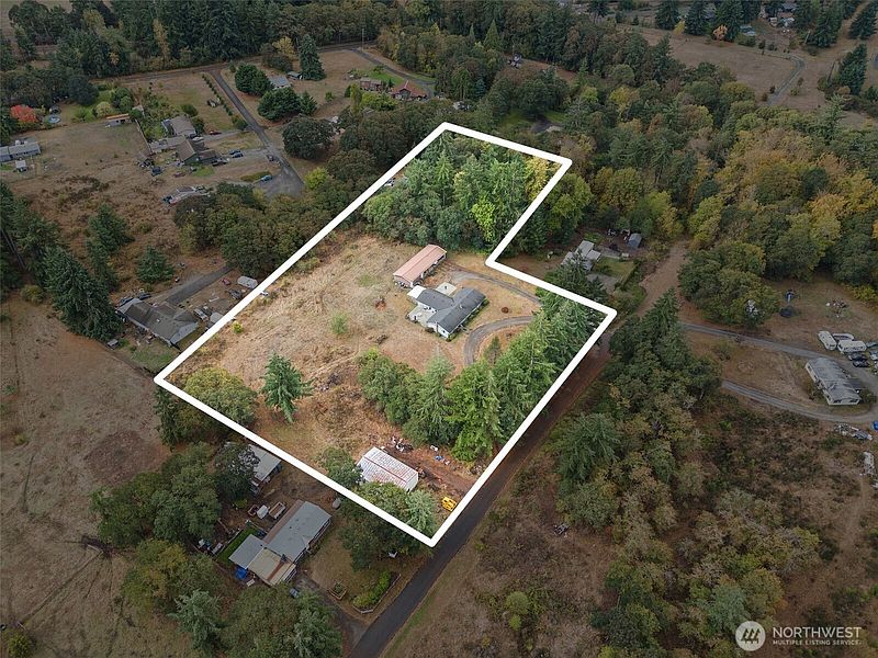 5th image of 6511 203rd Avenue SW