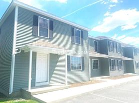 32 Emerson Mill Rd, Hampden, ME