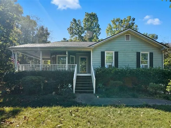 40 Azalea Dr SE, Cartersville, GA 30121