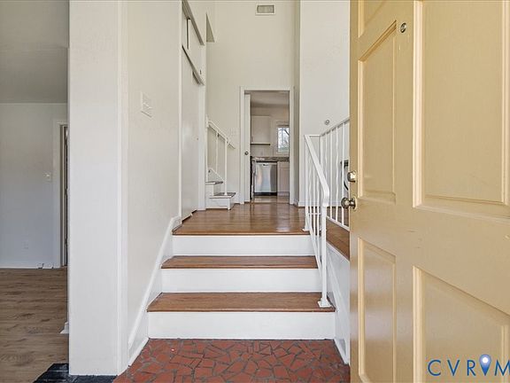 4th image of 2203 Fon Du Lac Rd