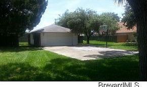 2nd image of 1319 Heritage Acres Blvd