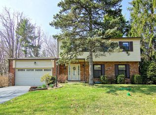 1631 Apple Hill Rd, Anderson Twp, OH 45230