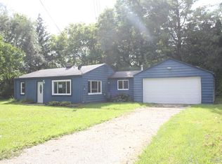 5349 E Carpenter Rd, Flint, MI 48506