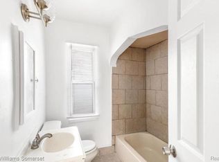 5232 Chalmers St, Detroit, MI 48213