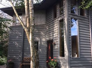 637 Lake Shore Rd, Grafton, WI 53024