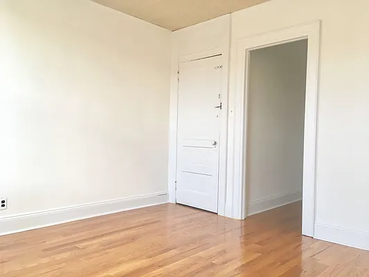 Rented by Premier Metro Realty Corp | media 12